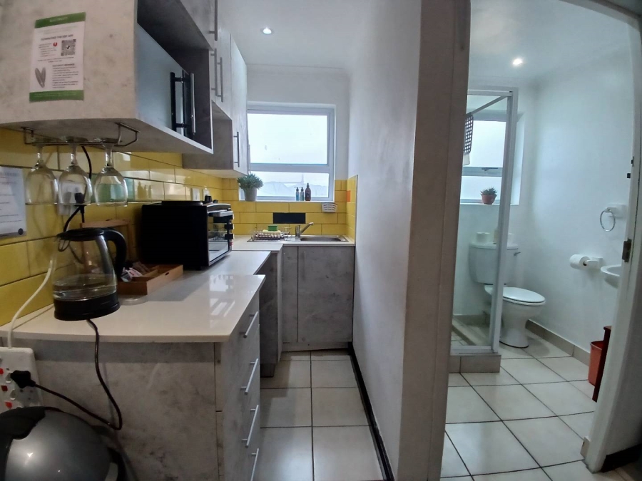 To Let 1 Bedroom Property for Rent in Muizenberg Western Cape